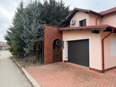 Vila P+1 cu garaj Stefanesti zona rezidentiala Bratieni, libera - Stefanesti