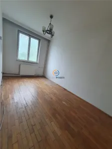 Vanzare apartament 3 camere Calea Bucuresti, etaj intermediar - foto 2