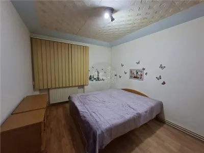 Apartament decomandat 3 camere etaj 2 Zona Terezian - foto 13