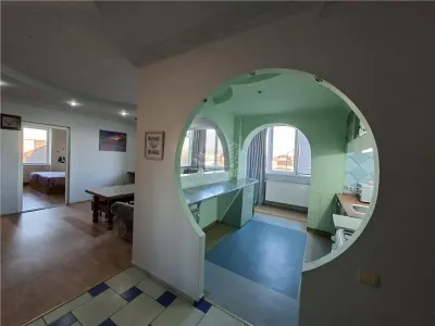 Apartament decomandat 3 camere etaj 2 Zona Terezian - foto 9