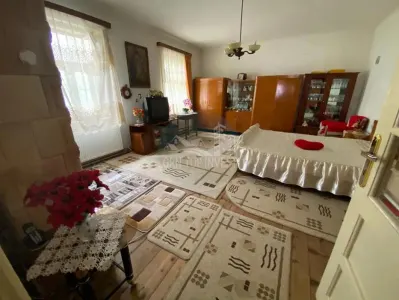Casa 2 camere 100mp gradina zona Piata Cibin - foto 9