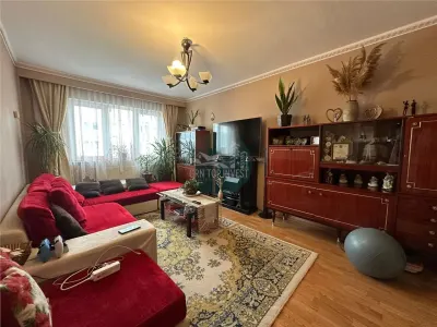 Apartament 3 camere decomandat zona Vasile Aaron - Sibiu