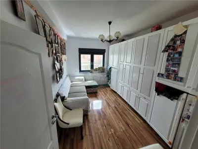 Casa moderna tip triplex 4 camere zona Selimbar - foto 5