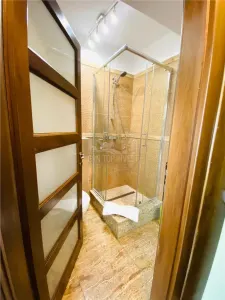 Hotel 4 studiouri 4 camere duble parcare zona Centrala - foto 4