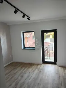 Apartament NOU cu 3 camere balcon parcare zona Shopping City - foto 7