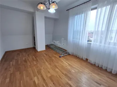 Penthouse 4 camere terasa 50mp parcare zona Centrala - foto 18