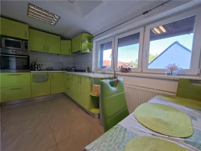 Casa Individuala 6 camere garaj 650 mp Teren zona Piata Cluj - foto 16