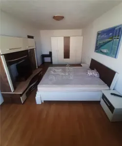 Apartament 3 camere decomandat pivnita zona Bulevardul Mihai Viteazul - Sibiu