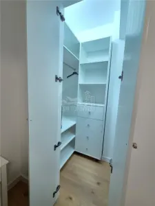 Apartament de lux 3 camere balcon parcare zona Calea Surii Mici - foto 15