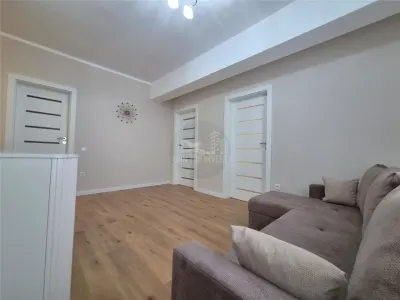 Apartament de lux 3 camere balcon parcare zona Calea Surii Mici - foto 10