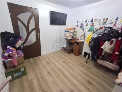 Casa individuala 3 camere 2 bai curte si garaj - zona Talmaciu - foto 15