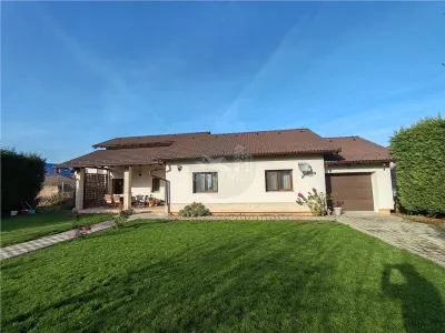 Casa stil mediteranean 3 camere 2 bai curte 790mp zona Cetate - Alba Iulia
