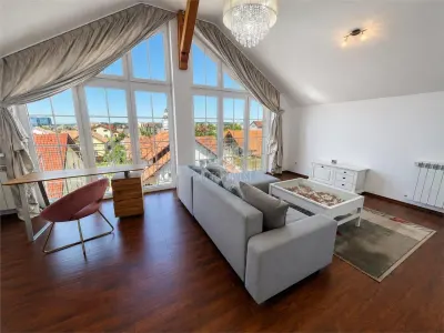 Penthouse 200mp 3 camere 2 bai dressing terasa Parcul Sub Arini - foto 6