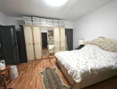 Casa cu 4 camere zona Trei Stejari cu gradina de 100 mp - foto 2
