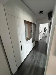 Apartament modern 3 camere balcon pivnita zona Semaforului - foto 18
