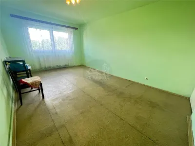 Apartament 2 camere decomandat balcon pivnita zona Vasile Aaron - foto 13