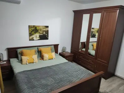 Apartament 4 camere cu balcon si pivnita zona Vasile Aaron - foto 12