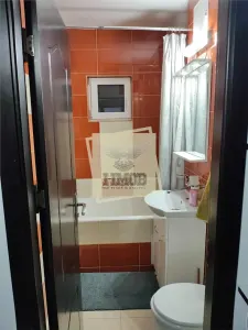 Apartament 4 camere cu balcon si pivnita zona Vasile Aaron - foto 8