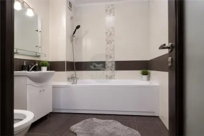 Apartament modern 3 camere zona Centrala - foto 6