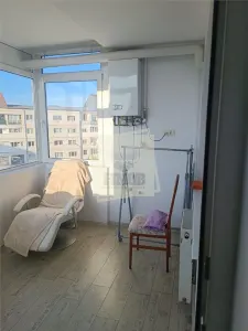 Apartament modern 63 mp utili cu balcon in zona Calea Dumbravii - foto 6