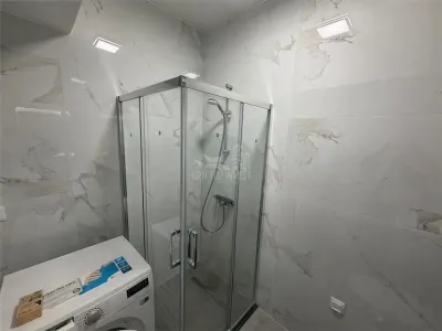 Apartament 3 camere 2 bai balcon parcare zona Calea Surii Mici - foto 15