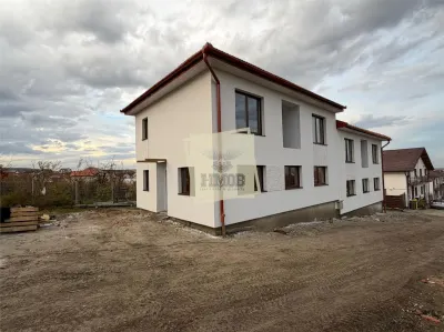 Casa duplex 120 mp utili cu teren 220 mp Sura Mica - Sura Mica
