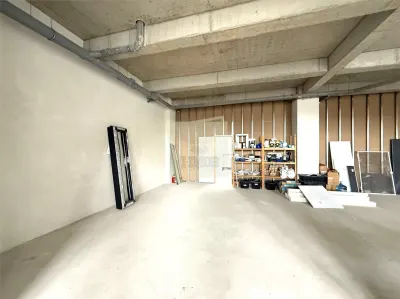 Spatiu comercial 137  mpu 3 parcari pretabil afacere - Sibiu