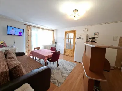 Apartament 3 camere la casa curte pivnita parcare zona Centrala - Sibiu
