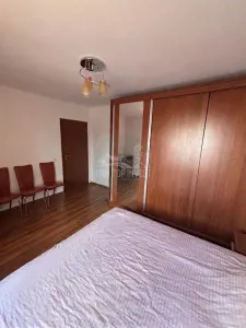 Apartament decomandat cu 2 camere in zona Turnisor - foto 3