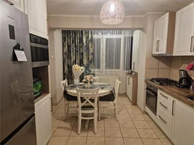 Apartament modern 3 camere pivnita zona Semaforului - Sibiu