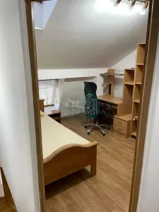 Apartament cu 4 camere 2 bai zona Vasile Aaron - foto 9