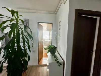 Apartament modern 3 camere la mansarda zona Semaforului - foto 6