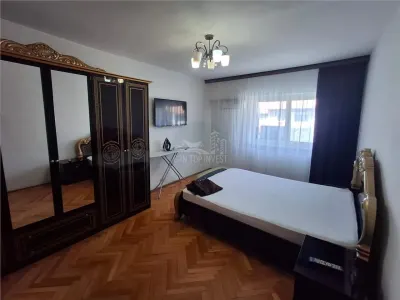 Apartament 2 camere decomandat zona Centrala - foto 2