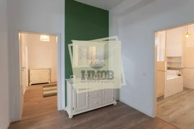 Apartament de LUX 3 camere si curte Parcul Sub Arini - foto 2