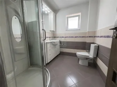 Apartament 3 camere terasa balcon si parcare zona Selimbar - foto 13