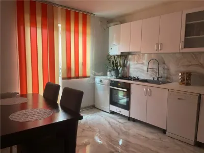 Casa cu 4 camere 3 bai si tersa in Sura Mare - foto 4