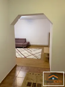 Apartament 3 camere, Billa, bloc tip Vila - foto 1