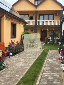 Casa 8 camere 6 bai 450 mp teren in zona Terezian - foto 12