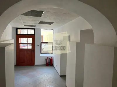 Spatiu comercial la strada 54 mp cu 2 camere zona Ultracentrala - Sibiu