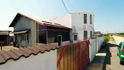 Cu mare potential! Vanzare Casa P+Pod si acoperis TIP TERASA in Ulmi. - foto 2