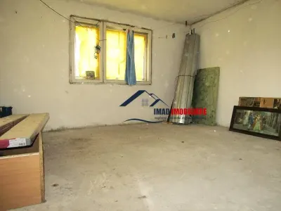 Ultracentral!! Vanzare casa C1+C2+C3 - 44 mp in Targoviste  - zona Primarie. - foto 3