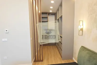 Penthouse cu 4 camere 3 bai si terasa 88 mp in zona Lazaret - foto 4