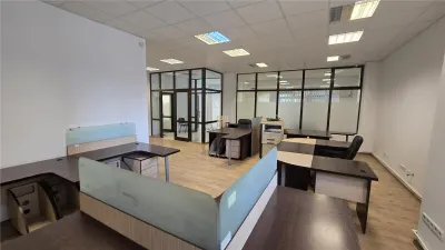 Spatiu Birouri - 180 mp! In Suceava! De Inchiriat! 0727817187 - foto 6