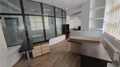 Spatiu Birouri - 180 mp! In Suceava! De Inchiriat! 0727817187 - foto 9