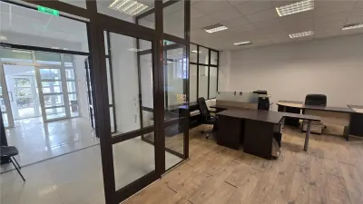 Spatiu Birouri - 180 mp! In Suceava! De Inchiriat! 0727817187 - foto 10