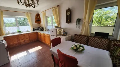 Casă de Vânzare în Poieni-Solca, Bucovina | Casă de Poveste | 3 Dormitoare | Șemineu | Sobă de Teracotă | Garaj | Teren 3.195 mp | Comision 0 - foto 9