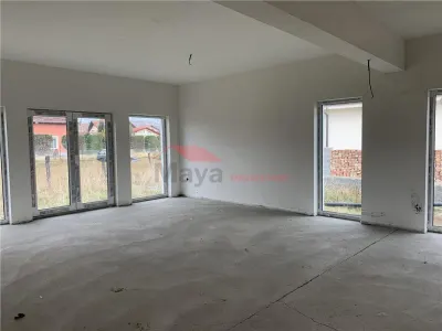 Casa de vanzare, zona Unirea - foto 3