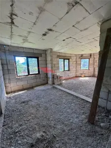Casa P+E, Tarlisua - foto 18