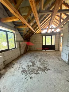 Casa P+E, Tarlisua - foto 4
