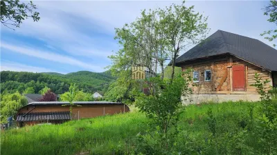 Casa Traditionala din lemn, in Bucovina! Zona Turistica - Cacica! - foto 3